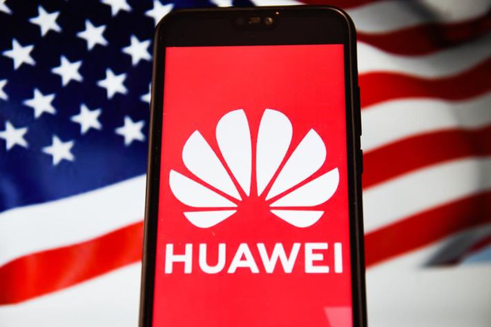 В Huawei заявили о разработке сопоставимых по производительности с Nvidia ИИ-чипов