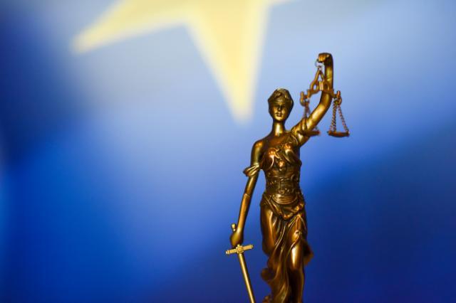 Европейский суд не признал противозаконным договор между США и ЕС о передаче ПД европейцев