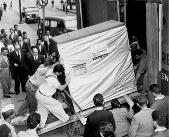 Транспортировка RAMAC 350. Фото (с) IBM