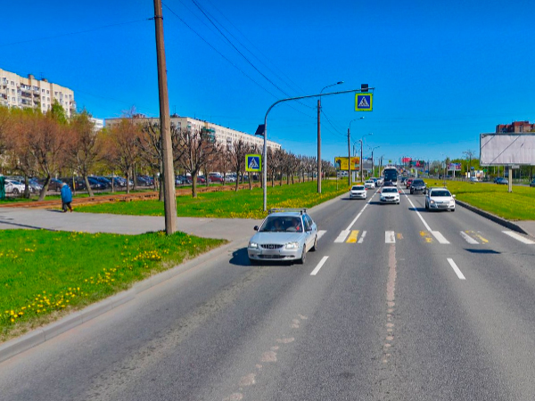 Камеры в Санкт-Петербурге начали фиксировать не уступившие дорогу пешеходам автомобили