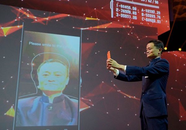Основатель Alibaba утратил контроль над финтех-гигантом Ant Group