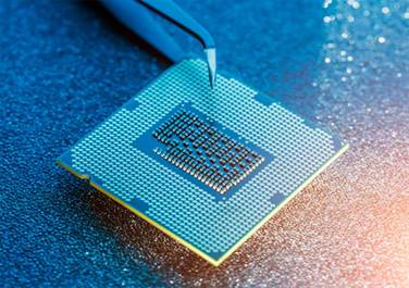 Intel получила от правительства США $5,7 млрд по «закону о чипах» и забыла о DEI