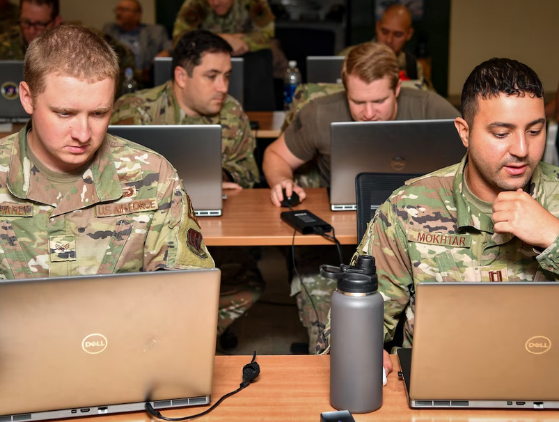 ВВС США объявили о планах обучения военнослужащих ведению информационных войн