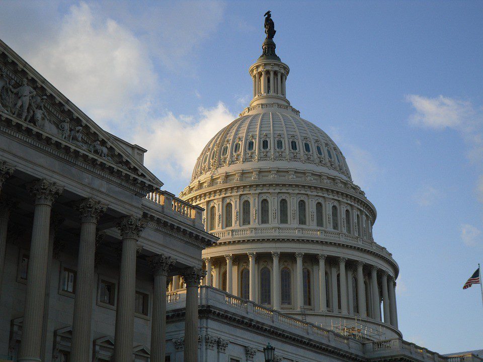 Конгресс США одобрил выделение $886 млрд на военные нужды и кибербезопасность