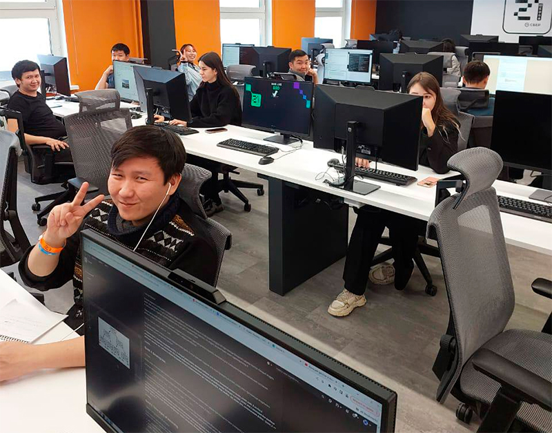 В Якутске открылась школа для обучения программированию граждан старше 18 лет