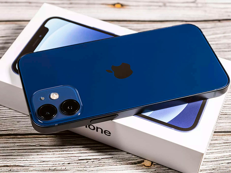 Французский регулятор совершил попытку запретить продажи iPhone 12 из-за недопустимого уровня излучения